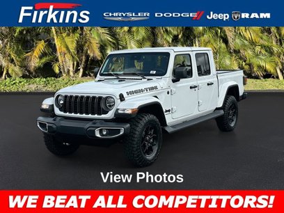 New 2025 Jeep Gladiator Sport