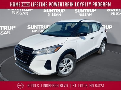 New 2025 Nissan Kicks Play S
