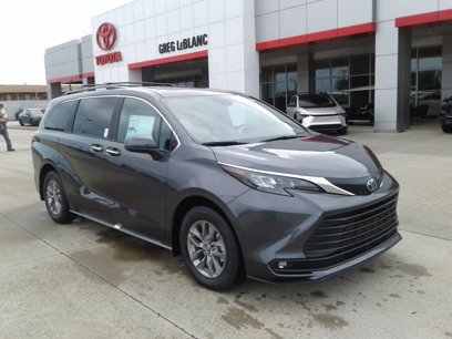New 2025 Toyota Sienna XLE