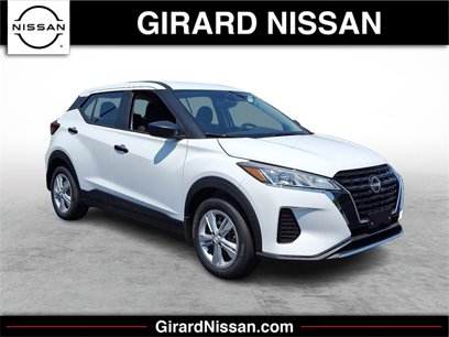 New 2025 Nissan Kicks Play S
