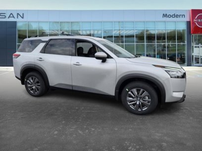 New 2025 Nissan Pathfinder SV w/ SV Premium Package