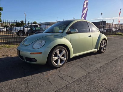 Used 2007 Volkswagen Beetle Coupe w/ Package 2