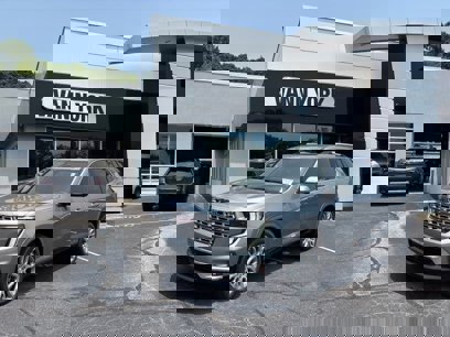 New 2025 GMC Acadia Denali w/ Super Cruise Package