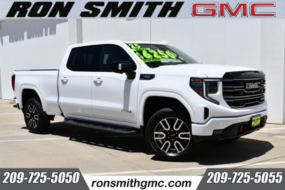 New 2025 GMC Sierra 1500 AT4