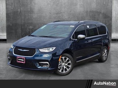 New 2025 Chrysler Pacifica Pinnacle