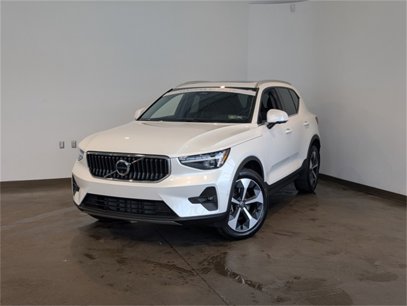 Used 2025 Volvo XC40 B5 Plus w/ Protection Package Premier