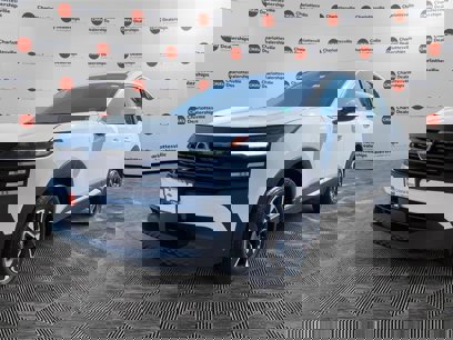 New 2025 Nissan Kicks SV