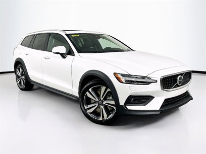 Used 2024 Volvo V60 B5 Cross Country Plus w/ Protection Package Premier