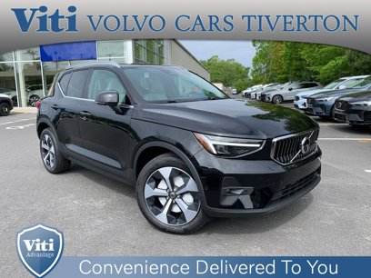 New 2025 Volvo XC40 B5 Plus w/ Protection Package Premier