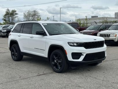 New 2025 Jeep Grand Cherokee Altitude