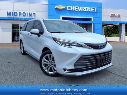Used 2024 Toyota Sienna Platinum