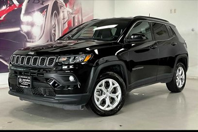 Used 2024 Jeep Compass Latitude w/ Convenience Group