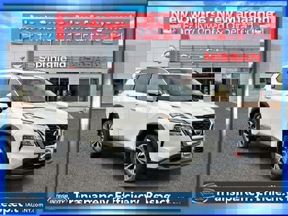Certified 2021 Nissan Rogue SV w/ Premium Package