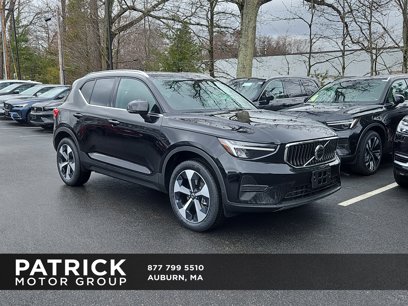 New 2025 Volvo XC40 B5 Core w/ Protection Package Premier