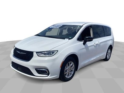 Used 2024 Chrysler Pacifica Touring-L