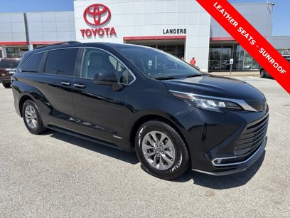 Used 2021 Toyota Sienna XLE
