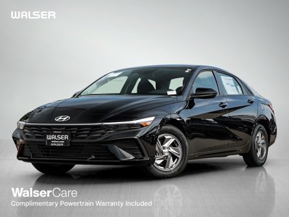 New 2025 Hyundai Elantra SE