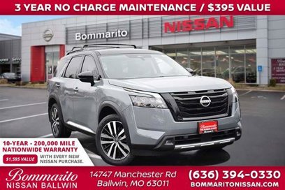 New 2025 Nissan Pathfinder Platinum w/ Black Appearance Package