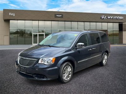 Used 2014 Chrysler Town & Country Touring-L w/ Driver Convenience Group