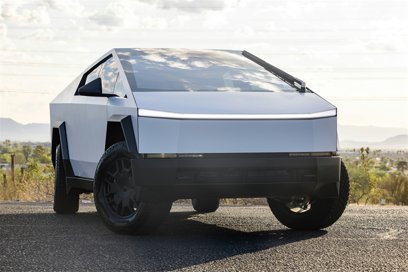 Used 2024 Tesla Cybertruck AWD Crew Cab