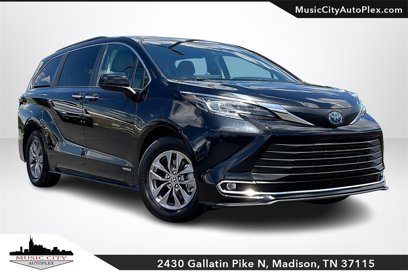 Used 2021 Toyota Sienna XLE