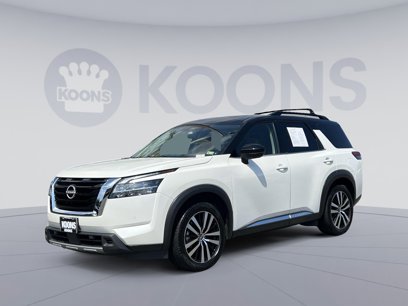 Used 2023 Nissan Pathfinder Platinum