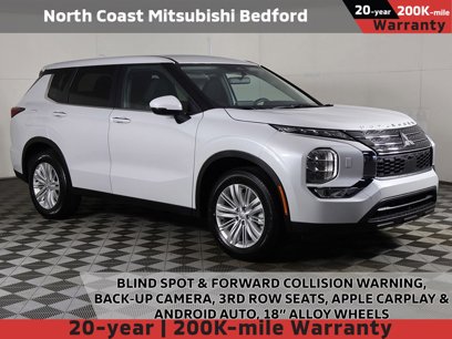 New 2024 Mitsubishi Outlander ES