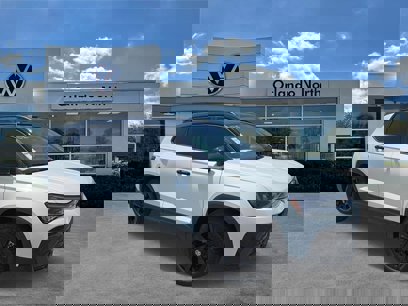 New 2025 Volkswagen Taos SE