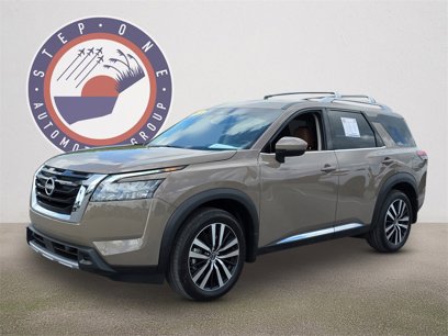 Used 2025 Nissan Pathfinder Platinum w/ Cargo Package