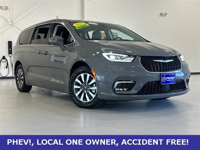 Used 2022 Chrysler Pacifica Touring-L