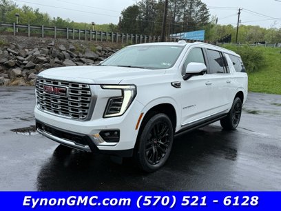 New 2025 GMC Yukon XL Denali w/ Sun & Power Step Package