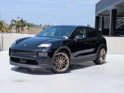 New 2025 Porsche Macan 4S Electric