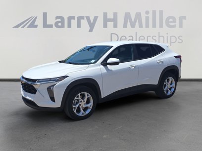 Used 2024 Chevrolet Trax LS w/ LS Convenience Package