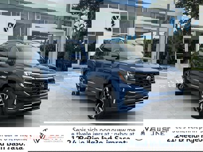 New 2025 Volkswagen Atlas SEL Premium R-Line