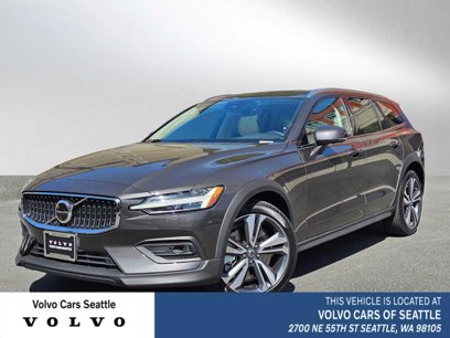 New 2025 Volvo V60 B5 Cross Country Plus w/ Protection Package Premier