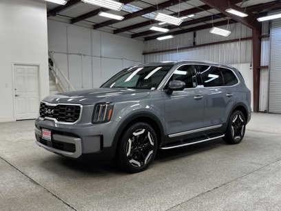 Used 2023 Kia Telluride S w/ S Sunroof Package