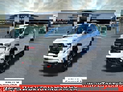 New 2025 GMC Acadia AT4 w/ Super Cruise Package