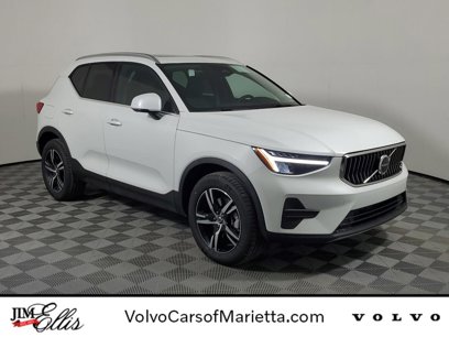 Used 2025 Volvo XC40 B5 Core w/ Climate Package