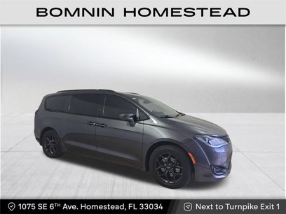 Used 2019 Chrysler Pacifica Touring-L w/ Advanced Safetytec Group