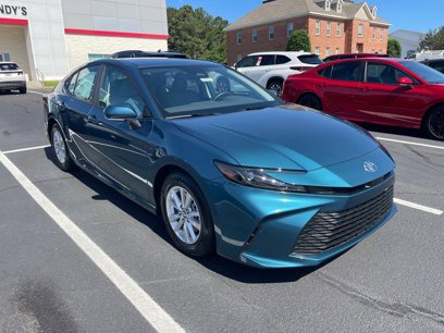 New 2025 Toyota Camry LE