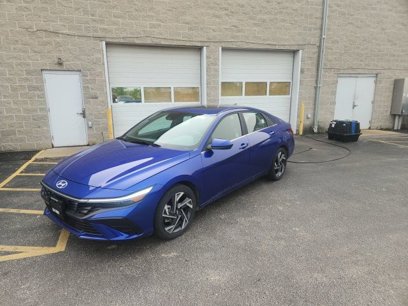Used 2024 Hyundai Elantra SEL w/ Convenience Package