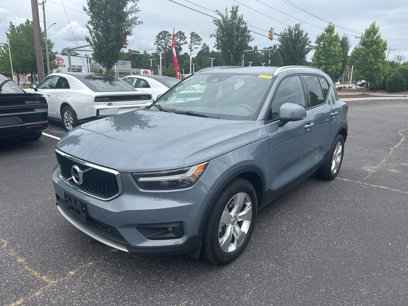 Used 2021 Volvo XC40 T5 Momentum