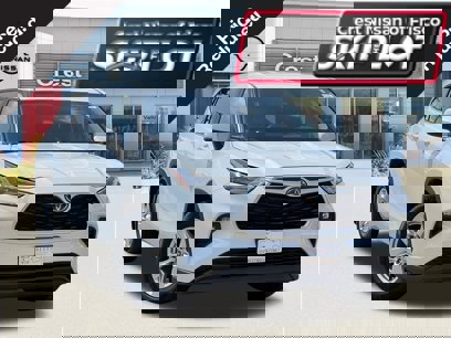 Used 2023 Toyota Highlander LE