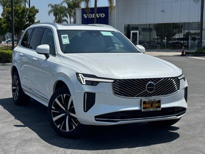 New 2025 Volvo XC90 B6 Core w/ Climate Package