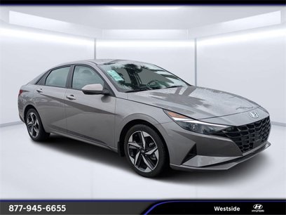 Used 2023 Hyundai Elantra SEL w/ Convenience Package