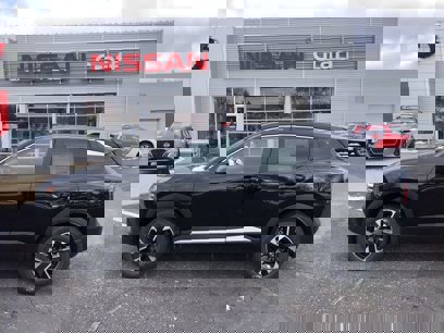 New 2025 Nissan Kicks SV