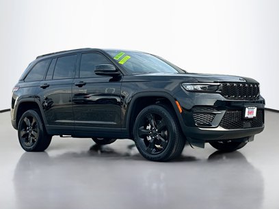 Used 2023 Jeep Grand Cherokee Altitude