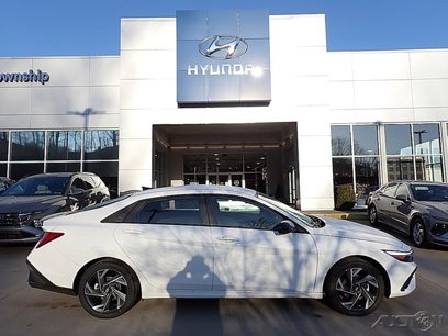 New 2025 Hyundai Elantra SEL