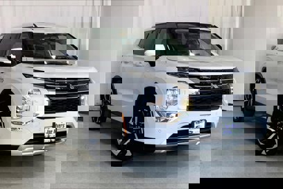 Used 2023 Mitsubishi Outlander SE