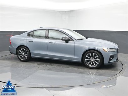 Used 2022 Volvo S60 B5 Momentum